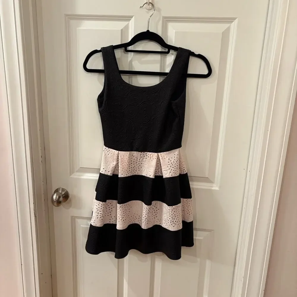 BD Jr Girls Party Dress Black and White Mini Dress Size XS - Picture 13 of 14